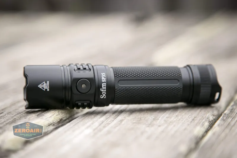 Sofirn SP35 - latarka ręczna EDC z akumulatorem 21700 i sterownikiem buck